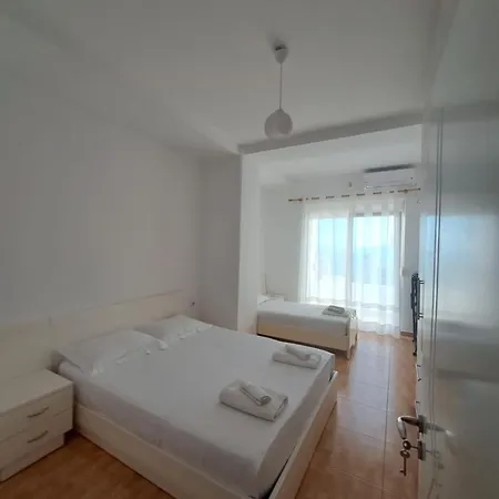 Irida Sea View Apartament *